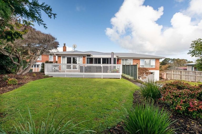 Photo of property in 95 Kitchener Road, Waiuku, 2123