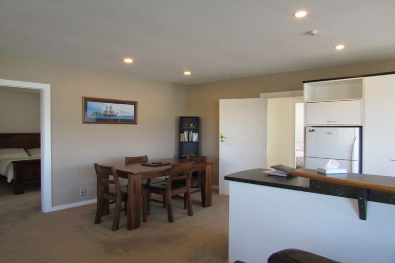 Photo of property in 2 Hawkhurst Road, Lyttelton, 8082