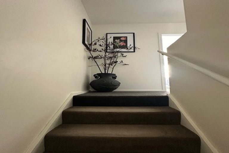 Photo of property in 4/464 Adelaide Road, Berhampore, Wellington, 6023