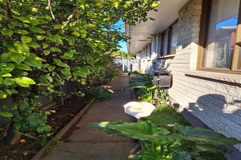 Photo of property in 1/52 Lochee Road, Upper Riccarton, Christchurch, 8041