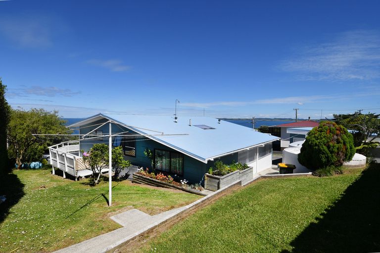 Photo of property in 63 Barrier View Road, Leigh, 0985