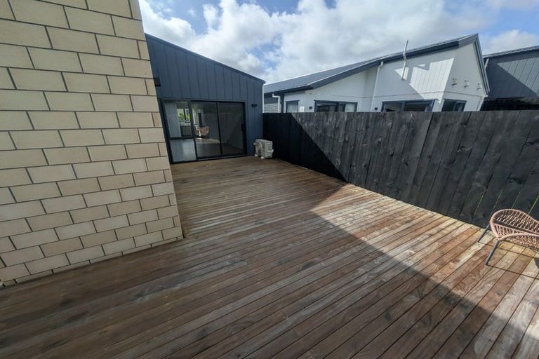 Photo of property in 57 Biokovo Street, Massey, Auckland, 0614