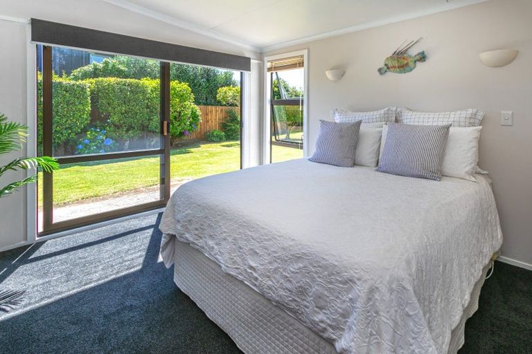 Photo of property in 11 Hahei Beach Road, Hahei, Whitianga, 3591