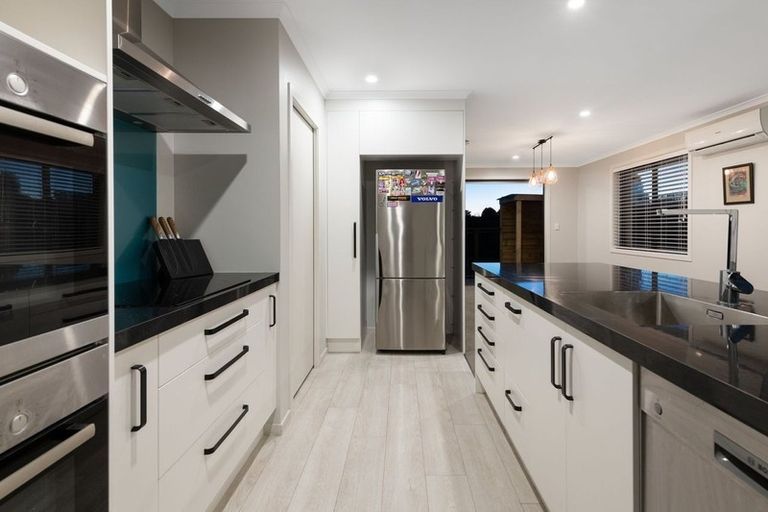 Photo of property in 54 Puhirake Crescent, Pyes Pa, Tauranga, 3112