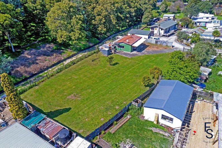 Photo of property in 32 Paraone Road, Tamarau, Gisborne, 4010