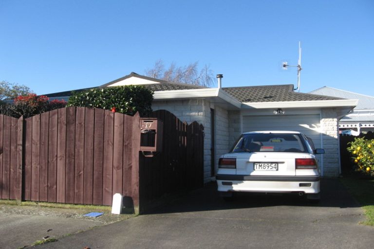 Photo of property in 17 Thomson Street, West End, Palmerston North, 4412