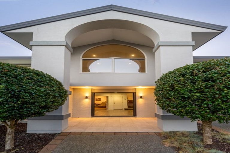 Photo of property in 36 Woodgers Way, Somerville, Auckland, 2014