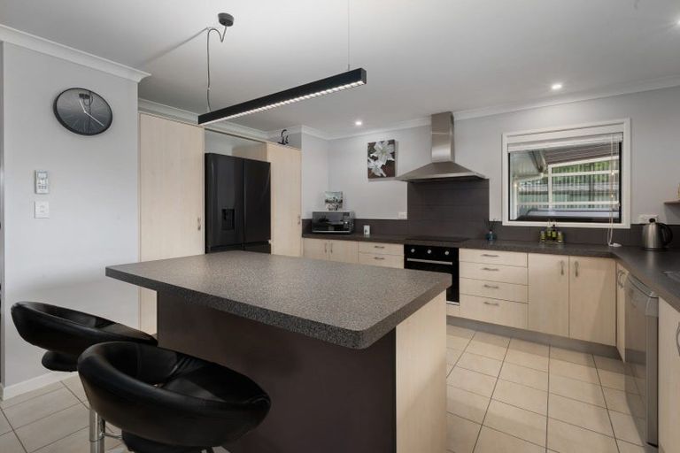 Photo of property in 10 Bransley Grove, Katikati, 3129