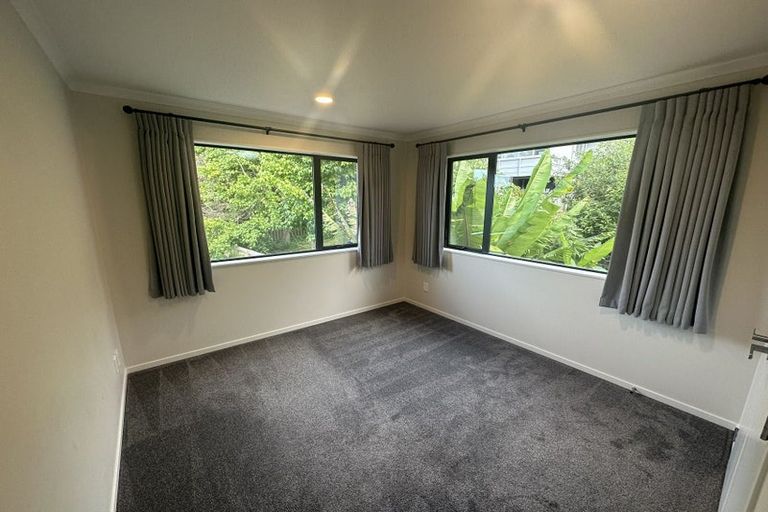 Photo of property in 10c Neilon Place, Northcross, Auckland, 0632
