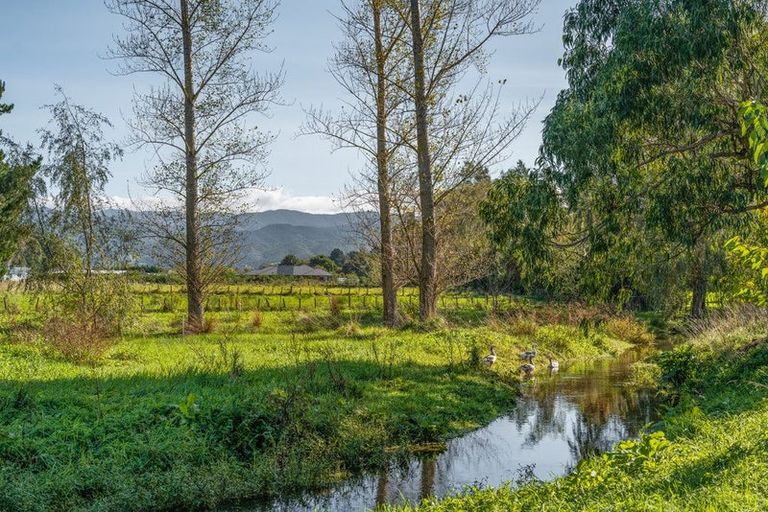 Photo of property in 38 Clifton Avenue, Carterton, 5713