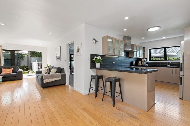 Photo of property in 61 Simpson Road, Papamoa Beach, Papamoa, 3118