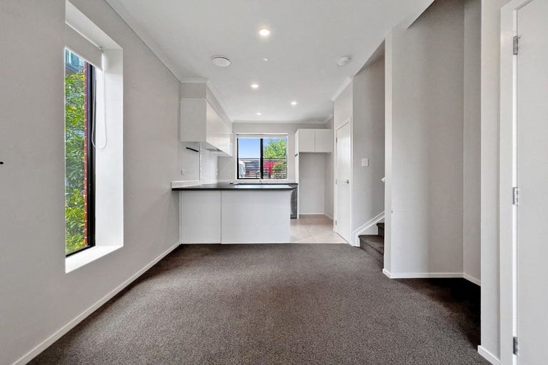 Photo of property in 91c Hobsonville Point Road, Hobsonville, Auckland, 0616