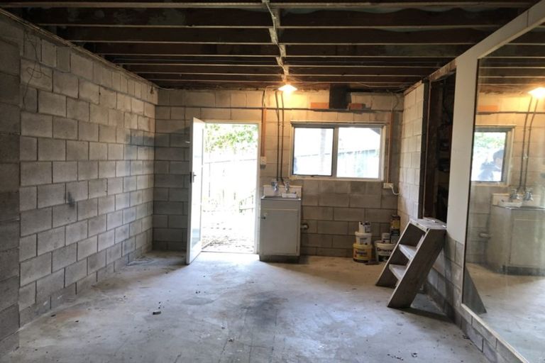 Photo of property in 1/84 Velma Road, Hillcrest, Auckland, 0627