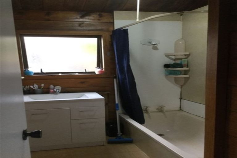 Photo of property in 2/4201 Great North Road, Glen Eden, Auckland, 0602