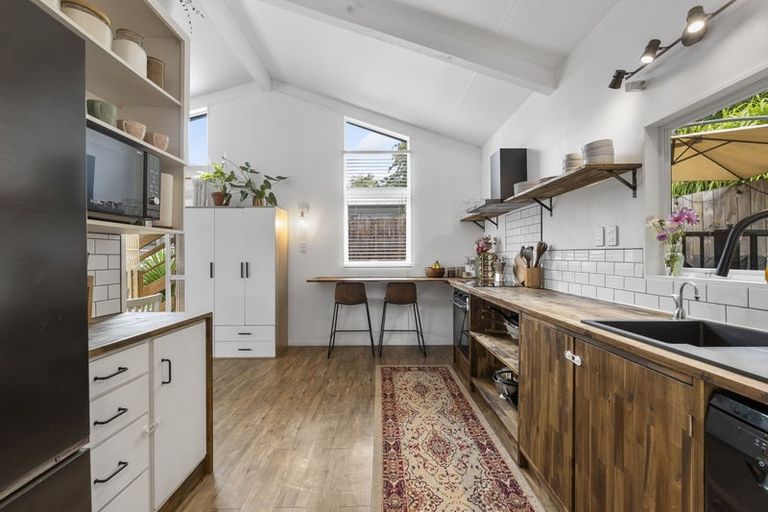 Photo of property in 17b Clawton Street, Westown, New Plymouth, 4310