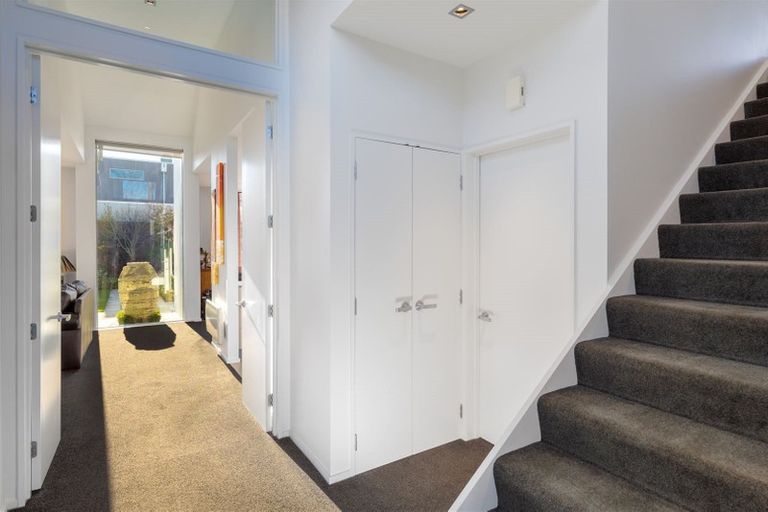 Photo of property in 21 Taylors Avenue, Bryndwr, Christchurch, 8052