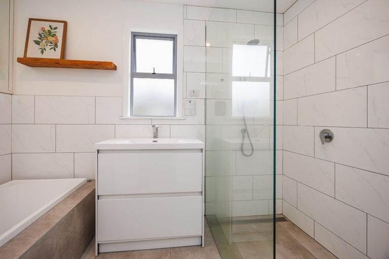 Photo of property in 7 Salisbury Avenue, Terrace End, Palmerston North, 4410