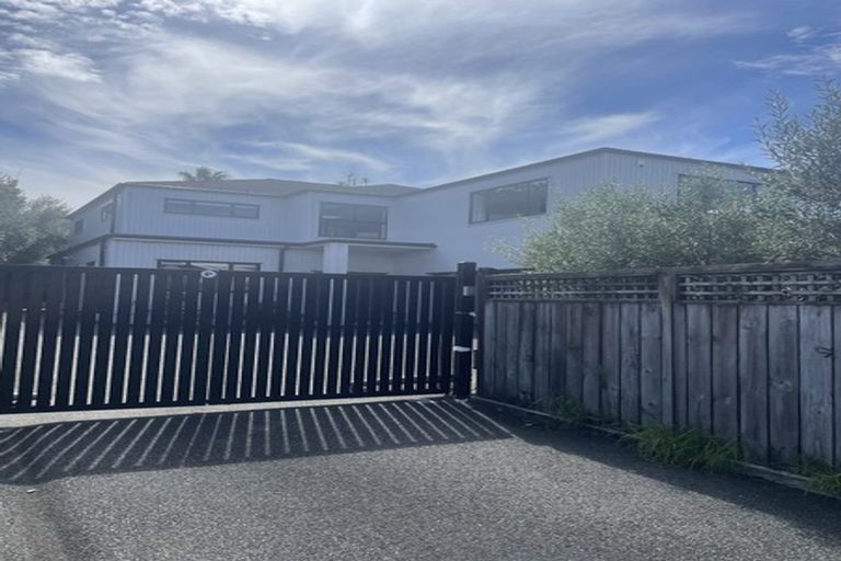 Photo of property in 2/28 Ngataringa Road, Devonport, Auckland, 0624