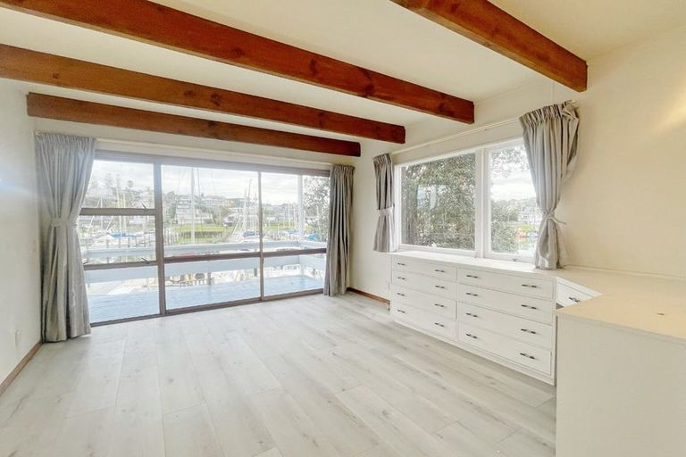 Photo of property in 2/22 Craig Road, Milford, Auckland, 0620