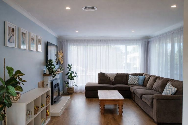 Photo of property in 9 Shanly Street, Waipawa, 4210