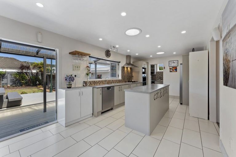 Photo of property in 8 Routley Crescent, Elderslea, Upper Hutt, 5018