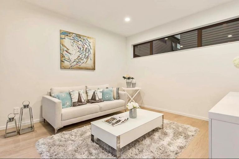 Photo of property in 52 Lockheed Street, Hobsonville, Auckland, 0618