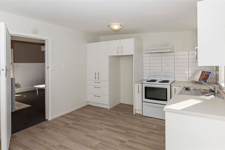 Photo of property in 2/25 Grassmere Street, Papanui, Christchurch, 8052