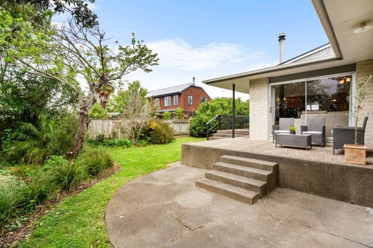 Photo of property in 37 James Cook Street, Havelock North, 4130