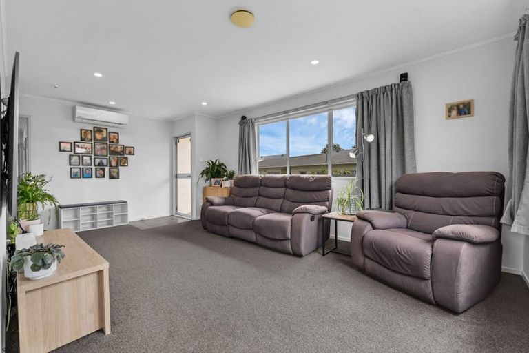 Photo of property in 9 Ohira Place, Henderson, Auckland, 0612