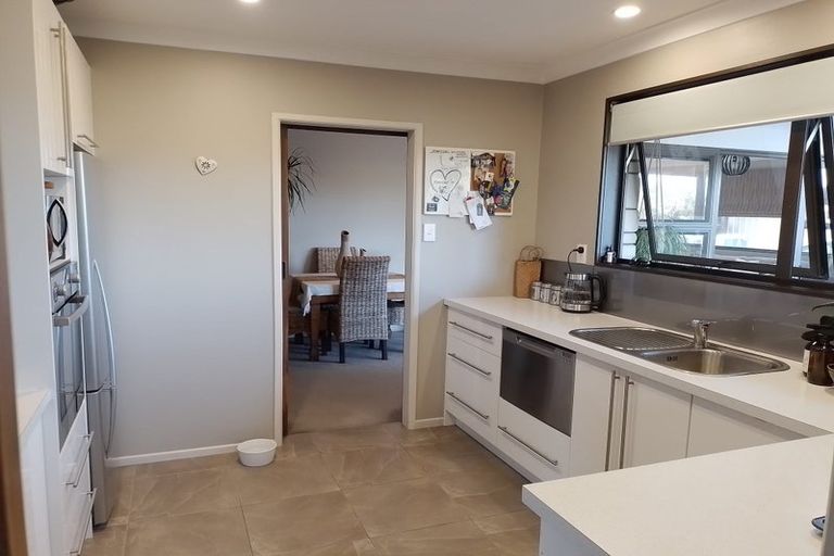 Photo of property in 12a Parkvale Road, Otumoetai, Tauranga, 3110