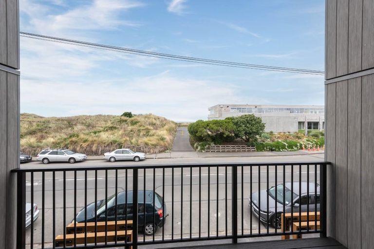 Photo of property in 9/180 Marine Parade, New Brighton, Christchurch, 8083