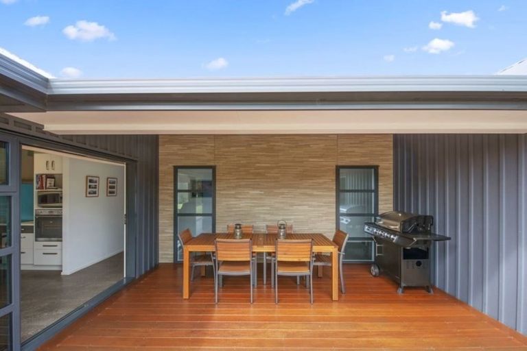 Photo of property in 48 Montgomery Crescent, Kinloch, Taupo, 3377