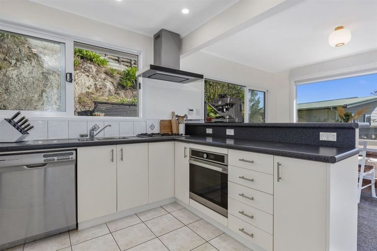 Photo of property in 28 Spinnaker Drive, Whitby, Porirua, 5024
