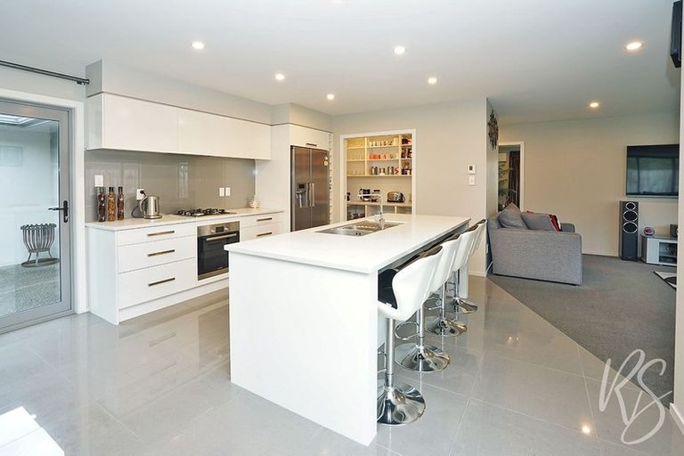 Photo of property in 15 Amokura Crescent, Flagstaff, Hamilton, 3210