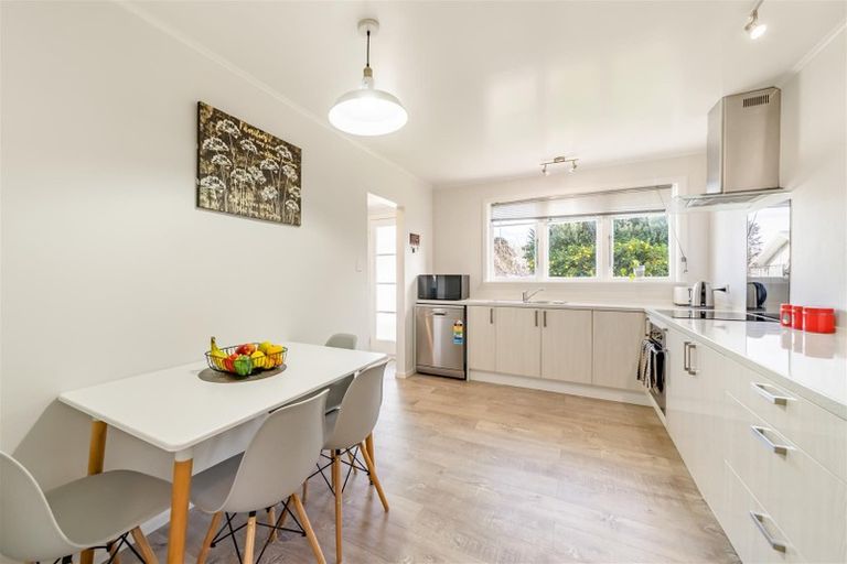 Photo of property in 21 Totara Park Road, Clouston Park, Upper Hutt, 5018