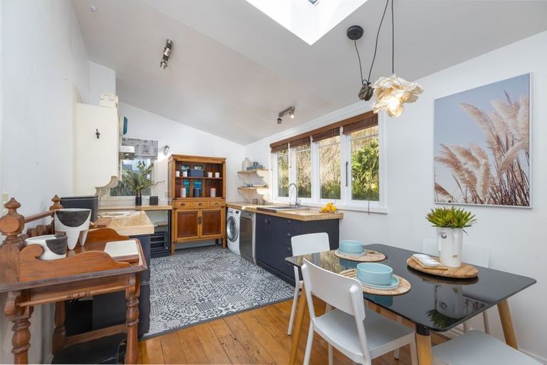 Photo of property in 12 Russell Street, Stepneyville, Nelson, 7010