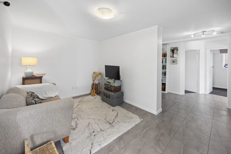 Photo of property in 34 Marlborough Avenue, Glenfield, Auckland, 0629