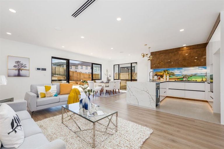 Photo of property in 42 Dungloe Avenue, Flat Bush, Auckland, 2019