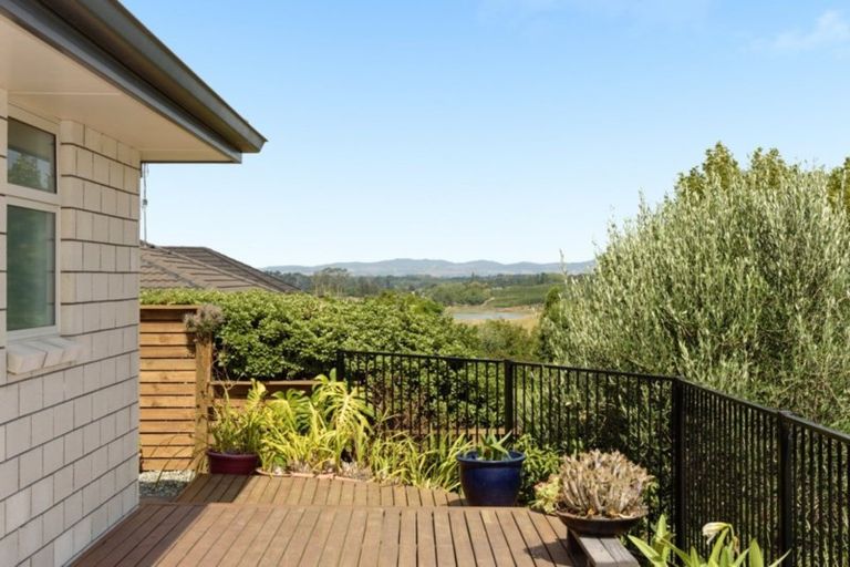 Photo of property in 12 Lynley Park Drive, Omokoroa, 3114