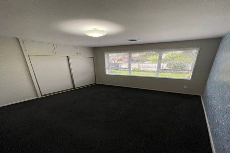 Photo of property in 5 Valecrest Avenue, Parklands, Christchurch, 8083