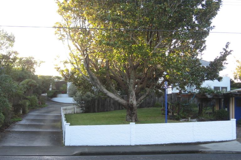 Photo of property in 6b Wharemauku Road, Raumati Beach, Paraparaumu, 5032