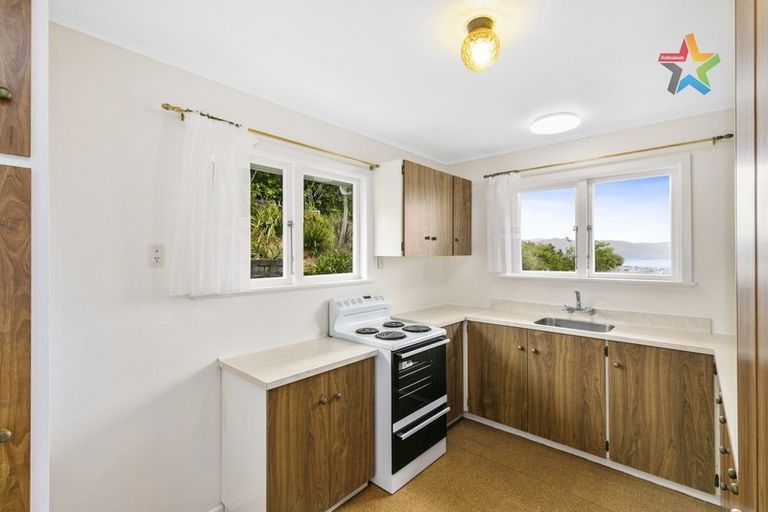 Photo of property in 40 Dowse Drive, Maungaraki, Lower Hutt, 5010