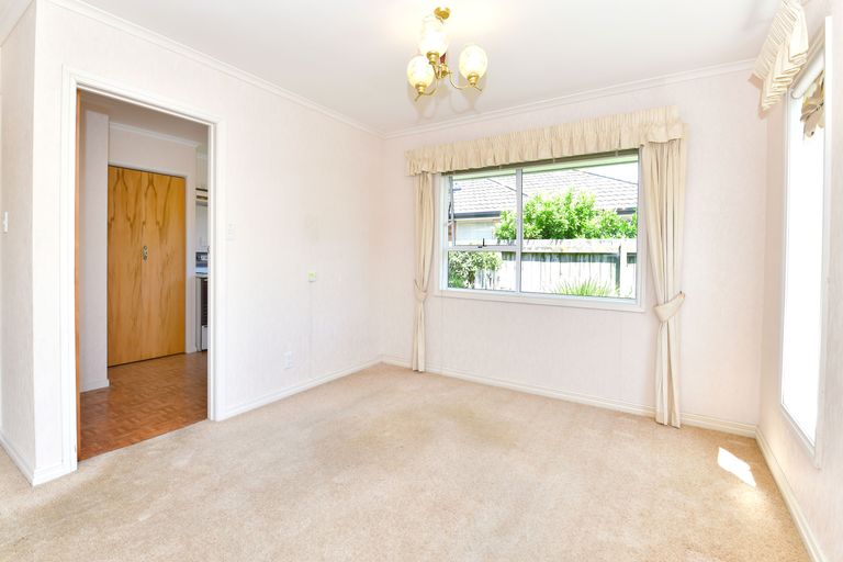 Photo of property in 32b Edward Avenue, Orewa, 0931