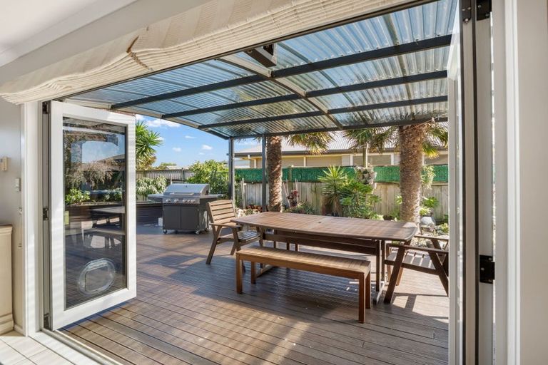 Photo of property in 3 Bouvardia Avenue, Milson, Palmerston North, 4414