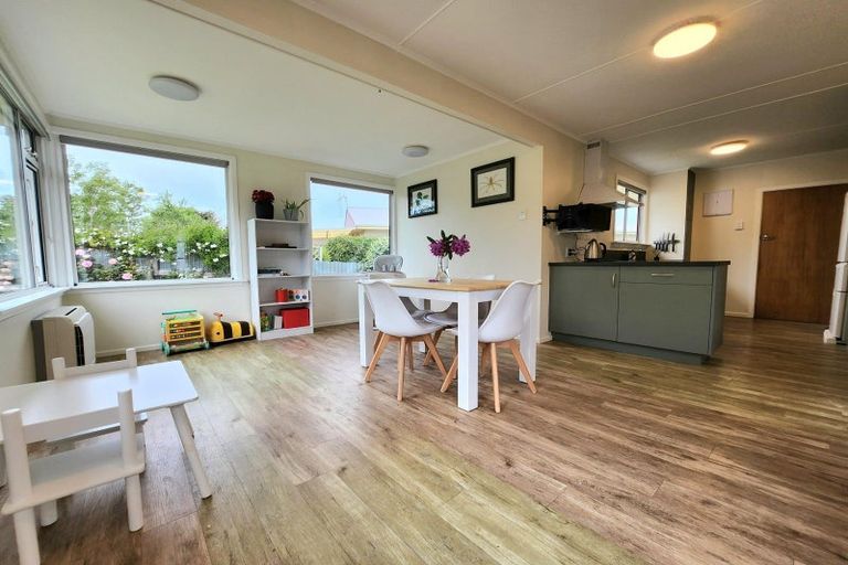 Photo of property in 14 Oxford Street, Holmes Hill, Oamaru, 9401