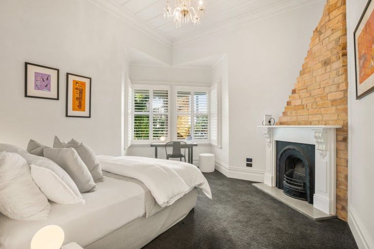 Photo of property in 215 Jervois Road, Herne Bay, Auckland, 1011