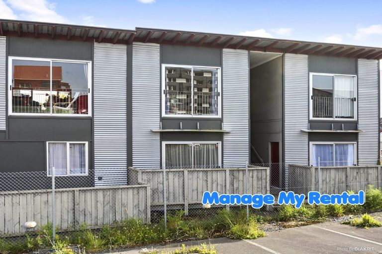 Photo of property in 12/3 Kelvin Grove, Te Aro, Wellington, 6011