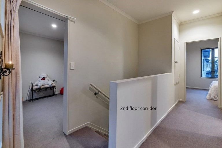 Photo of property in 39 Verdale Circle, Glen Eden, Auckland, 0602