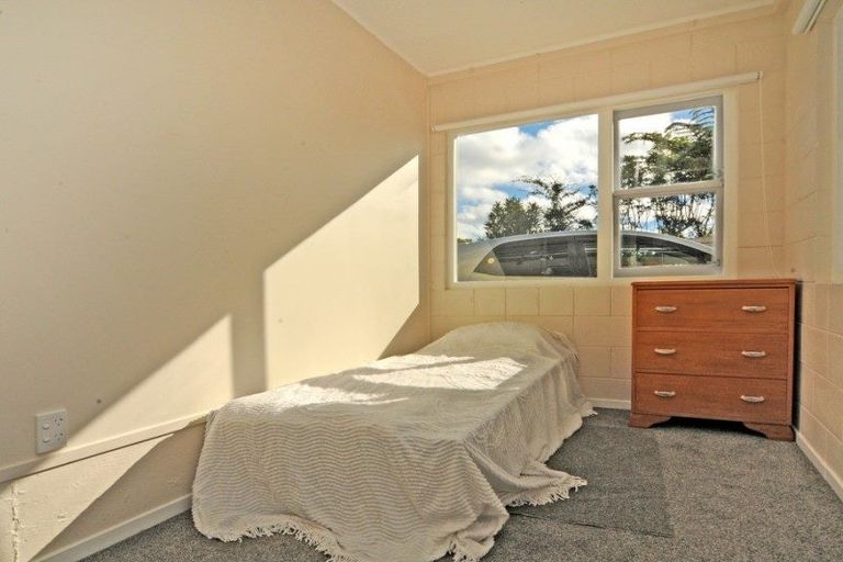 Photo of property in 61 Allington Road, Karori, Wellington, 6012