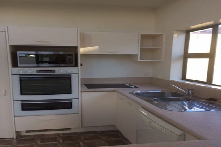 Photo of property in 144d Karori Road, Karori, Wellington, 6012